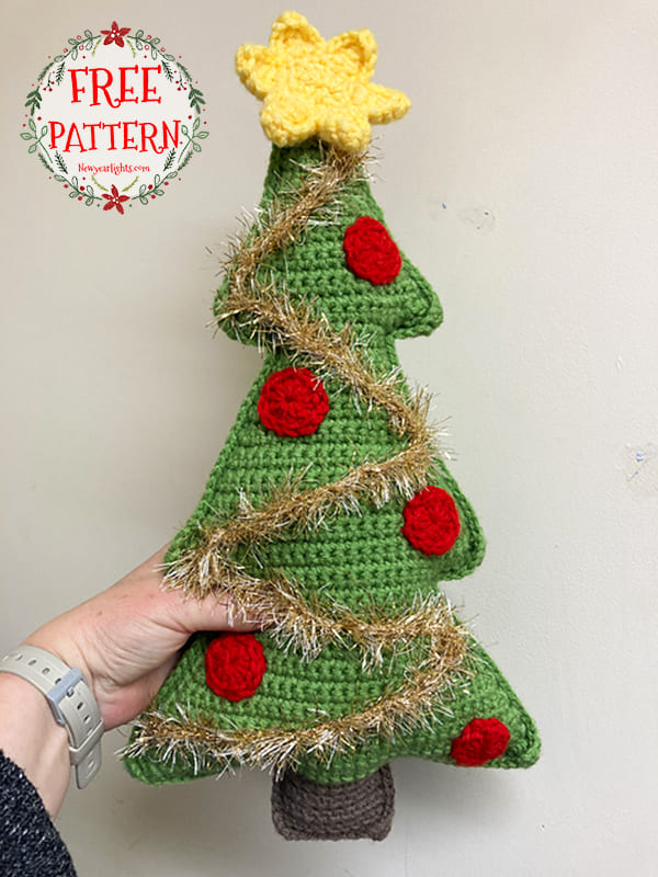 crochet christmas tree pillow