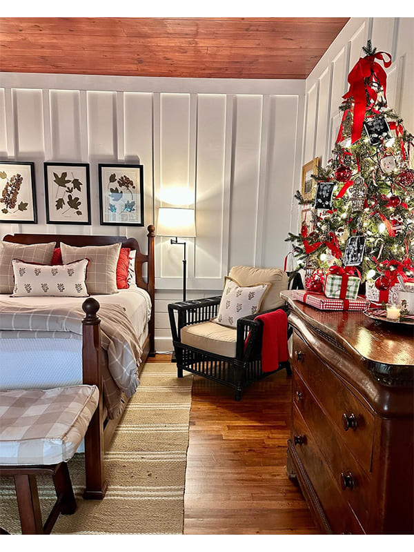 farmhouse christmas bedroom