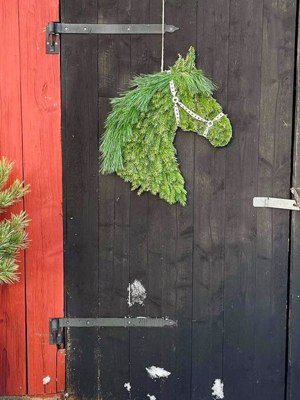 horse christmas wreath