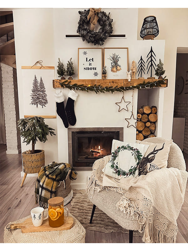 living room cozy christmas decorations