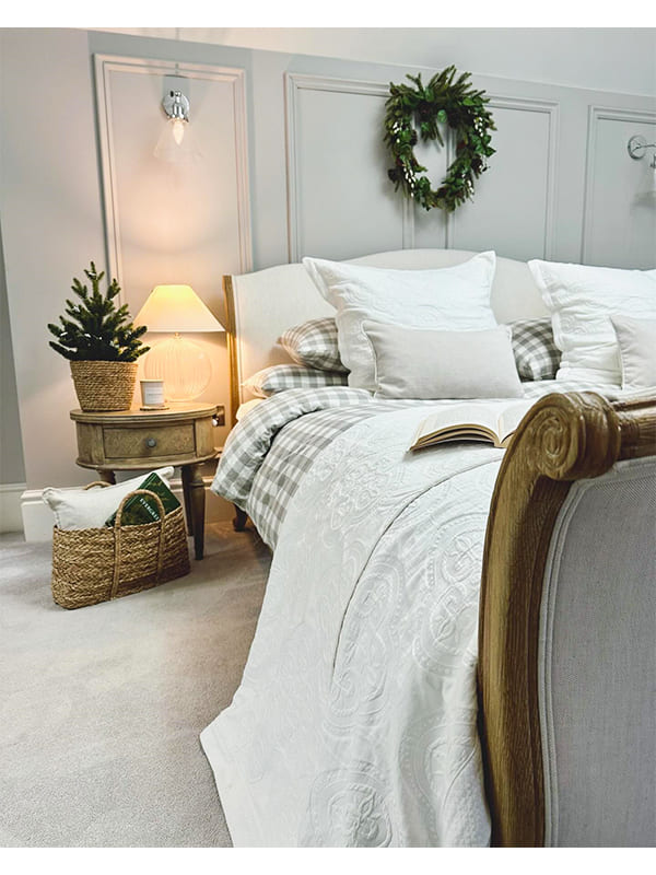 white christmas bedroom