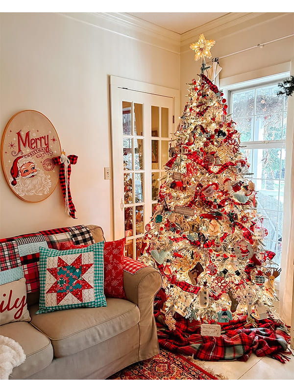 farmhouse rustic christmas tree​