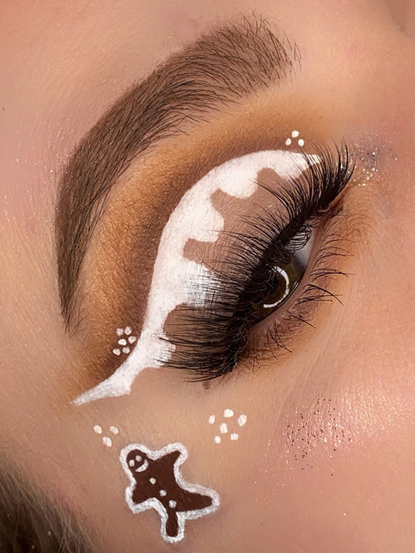 gingerbread man make cat eye makeup