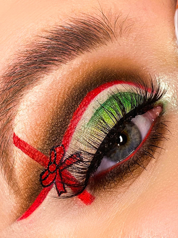 red ribbon make cat eye makeup