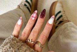 35-best-and-merry-christmas-nail-art-ideas-2020