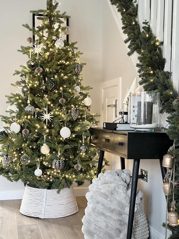 beautiful christmas tree scandinavian