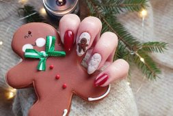 35-best-and-merry-christmas-nail-art-ideas-2020