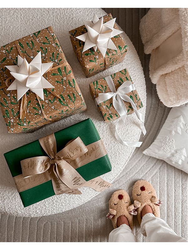 luxury christmas gift wrap