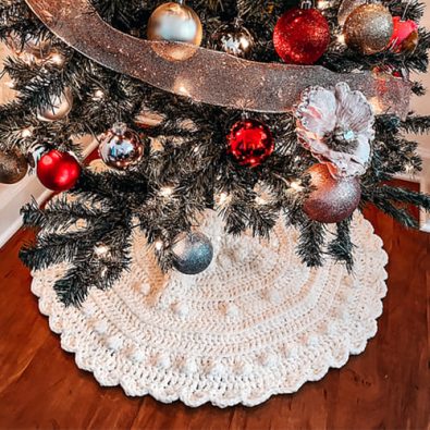 circle-snow-crochet-christmas-tree-skirt-free-pattern