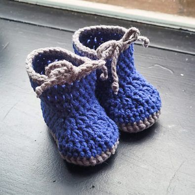 crochet-newborn-baby-booties-free-pattern