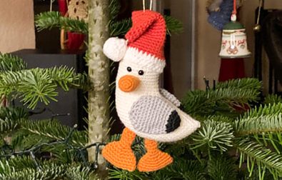 free-santa-seagul-crochet-christmas-ornament-pattern