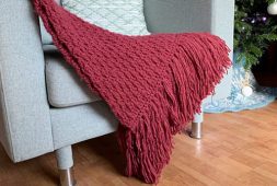 christmas-crochet-oversized-scarf-free-pattern