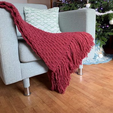 christmas-crochet-oversized-scarf-free-pattern