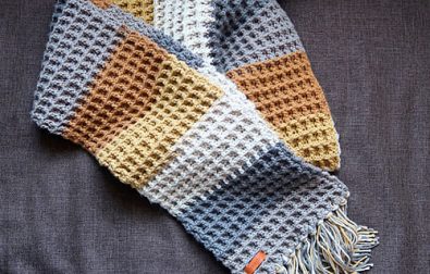 textured-free-waffle-stitch-crochet-scarf-pattern