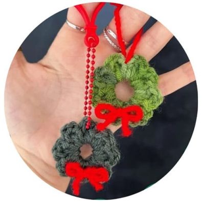 free-crochet-wreath-ornament